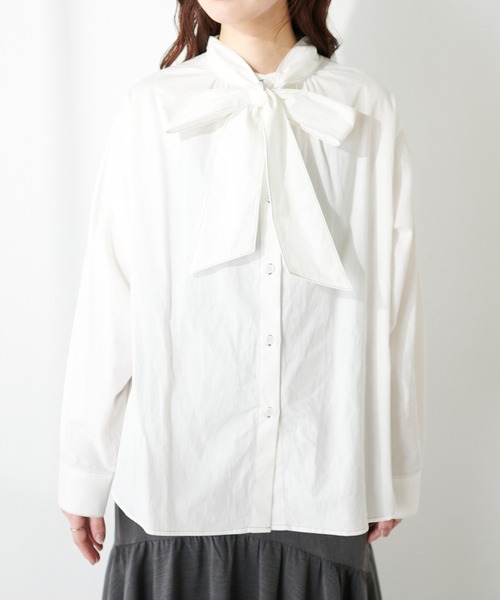natural couture（ナチュラルクチュール）の「やわらかデニムライクボウタイシャツ（シャツ/ブラウス・レディース・オフホワイト/ブルー/ブラック・FREE）」の15枚目の写真