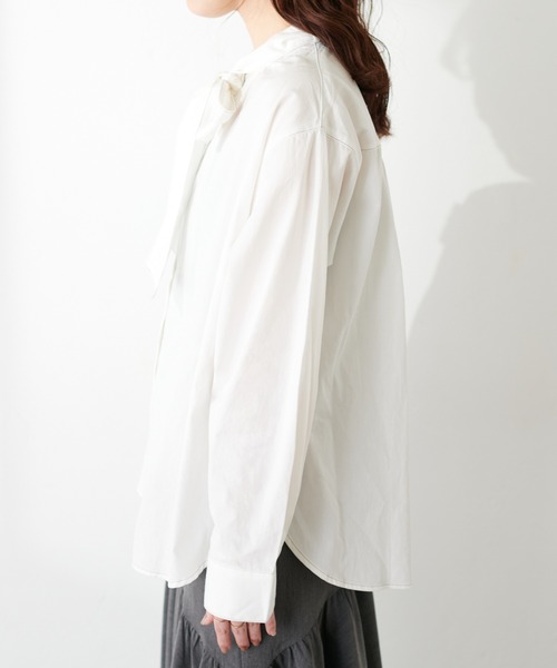 natural couture（ナチュラルクチュール）の「やわらかデニムライクボウタイシャツ（シャツ/ブラウス・レディース・オフホワイト/ブルー/ブラック・FREE）」の7枚目の写真