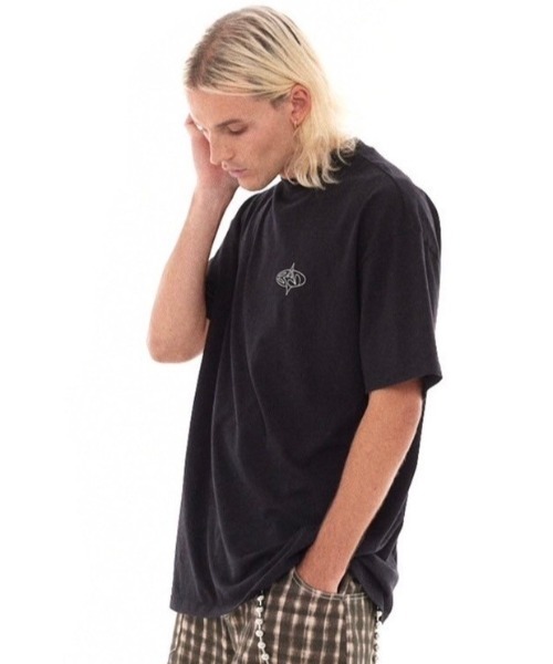 【セール】ストリートファッション Y2Kファッション Basic Pleasure Mode ベーシックプレジャーモード BLAINE SS TEE 半袖Tシャツ 半袖トップス ロゴT プリントロゴTシャツ オーバーサイズ（Tシャツ/カットソー）｜Basic Pleasure Mode（ベーシックプレジャーモード）