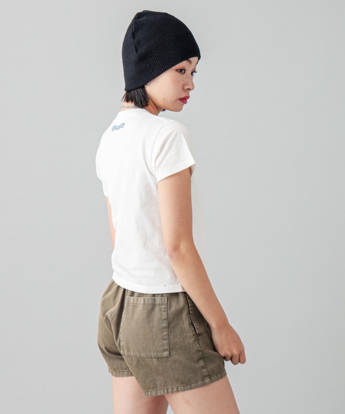 X-girl（エックスガール）の「EMBROIDERED BUTTERFLY LOGO S/S BABY TEE（Tシャツ/カットソー・レディース・ブラック/ホワイト/ピンク・S/M）」の5枚目の写真