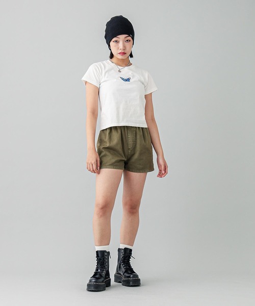 X-girl（エックスガール）の「EMBROIDERED BUTTERFLY LOGO S/S BABY TEE（Tシャツ/カットソー・レディース・ブラック/ホワイト/ピンク・S/M）」の6枚目の写真