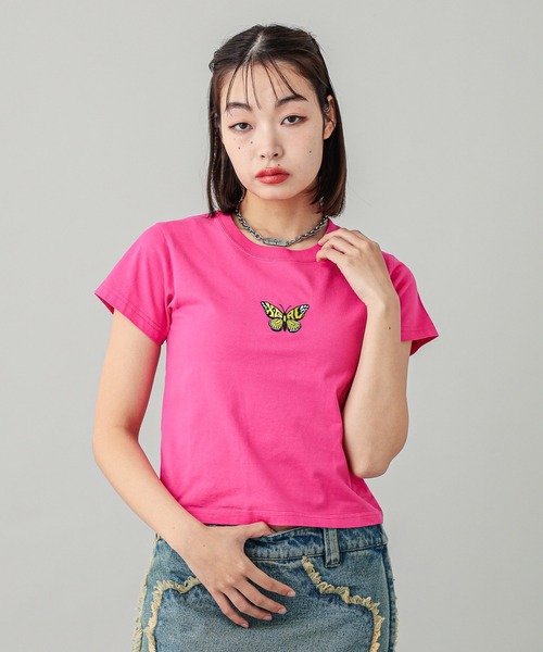 X-girl（エックスガール）の「EMBROIDERED BUTTERFLY LOGO S/S BABY TEE（Tシャツ/カットソー・レディース・ブラック/ホワイト/ピンク・S/M）」の20枚目の写真