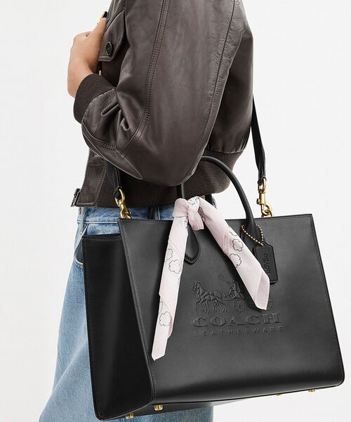 COACH（コーチ）の「ティー ローズ プリント ハンカチ（ハンカチ