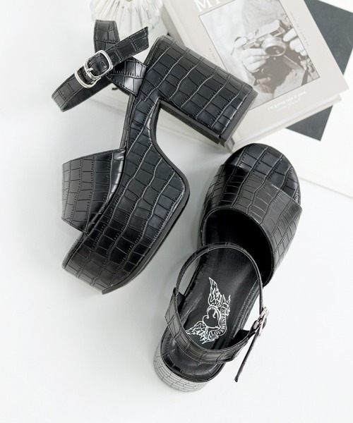 LOVEHUNTER（ラブハンター）の「厚底 アンクルストラップサンダル（サンダル・レディース・ホワイト/ブラック系1/ブラック系2/シルバー/ブラック系3・S/M/L/LL）」の21枚目の写真