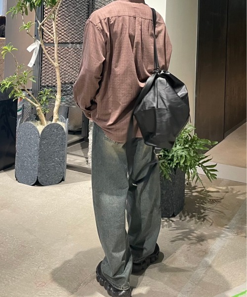 Chikashitsu +(チカシツプラス)の「【Chikashitsu +】2way pocket shoulder bag hand bag / 【チカシツプラス】ツーウェイポケットショルダーバッグハンドバッグ(ショルダーバッグ・メンズ・ブラック・ONE SIZE)」の20枚目の写真