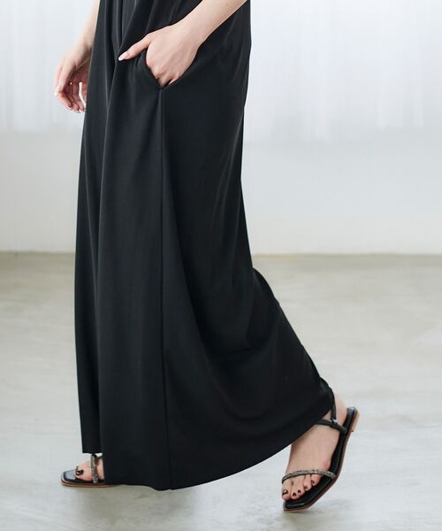 le.coeur blanc(ルクールブラン)の「ラインストーン ストラップサンダル(サンダル・レディース・アイボリー/ブラック・MEDIUM/SMALL)」の7枚目の写真