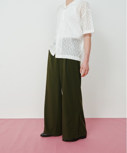 KACCO(カッコ)の「《ユニセックスアイテム》SIDE SLIT BUTTON WIDE SLACKS / サイドスリットボタンワイドスラックス(スラックス・メンズ・ダークブラウン/ブラック・LARGE/MEDIUM/SMALL)」の4枚目の写真