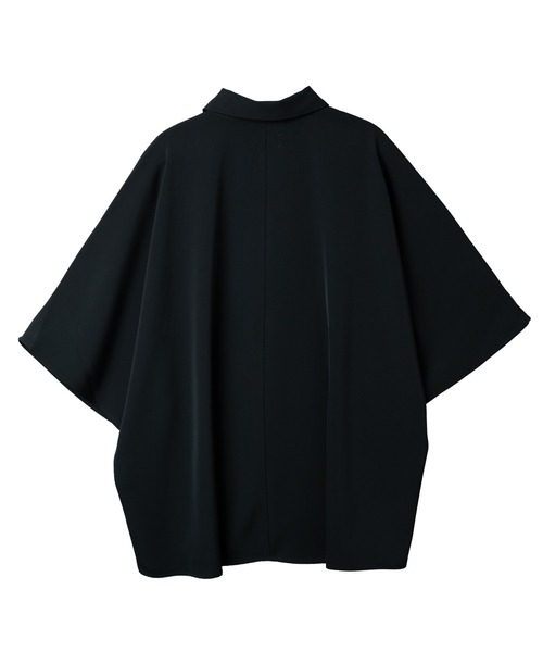 KACCO（カッコ）の「《ユニセックスアイテム》DRAPE DOLMAN SLEEVE BIG SHIRTS  / とろみビックシルエットドルマンシャツ（シャツ/ブラウス・メンズ・カーキ/ブラック・LARGE/MEDIUM/SMALL）」の14枚目の写真