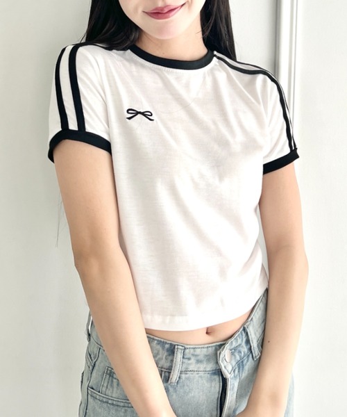 【専用です！】Blumarine ブルマリン エンブロイダリー刺繍 Tシャツ セール】リボン刺繍ラインミニTシャツ（Tシャツ/カットソー
