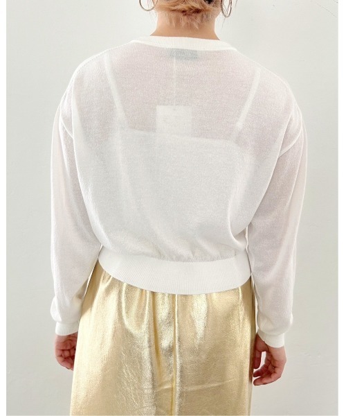 Torrazzo Donna（トラッゾドンナ）の「ショート丈ビジューカーディガン