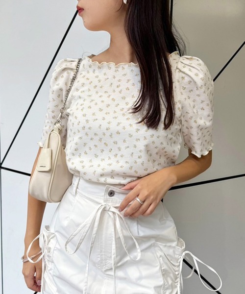 one after another NICE CLAUP(ワンアフターアナザーナイスクラップ)の「花柄サーマルトップス(Tシャツ/カットソー・レディース・イエロー/ブルー/レッド/ピンク・FREE)」の3枚目の写真