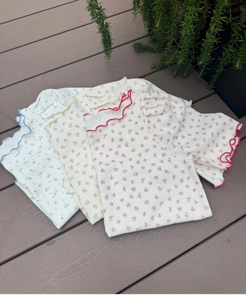 one after another NICE CLAUP(ワンアフターアナザーナイスクラップ)の「花柄サーマルトップス(Tシャツ/カットソー・レディース・イエロー/ブルー/レッド/ピンク・FREE)」の7枚目の写真