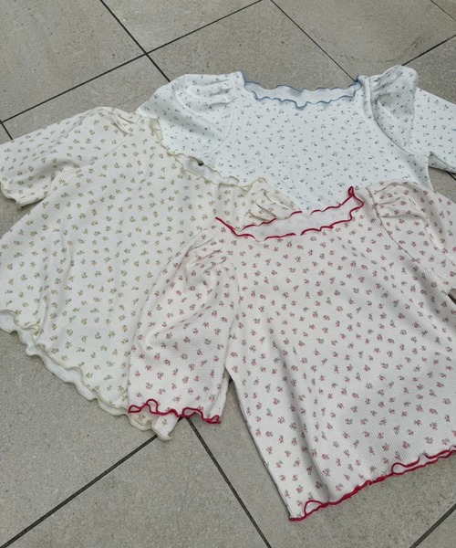 one after another NICE CLAUP(ワンアフターアナザーナイスクラップ)の「花柄サーマルトップス(Tシャツ/カットソー・レディース・イエロー/ブルー/レッド/ピンク・FREE)」の6枚目の写真