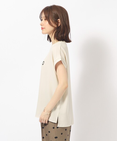 DRESKIP(ドレスキップ)の「◆大人のフェミニンカジュアルに シアージョーゼットロゴTシャツ(Tシャツ/カットソー・レディース・ライトベージュ/オフホワイト/ブルー/チャコールグレー・02/04/03)」の6枚目の写真