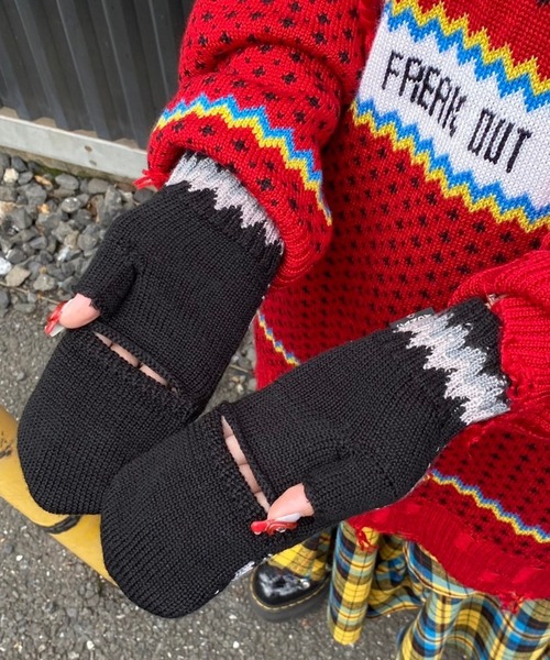 Candy Stripper（キャンディストリッパー）の「ANARCHY BEAR NORDIC ミトン（手袋・レディース・ブラック・FREE）」の6枚目の写真