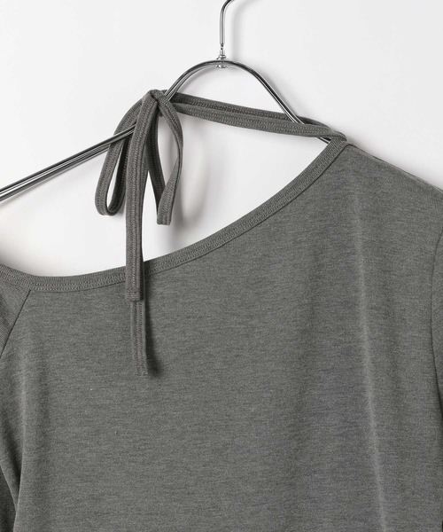 Heather(ヘザー)の「ワンショルリボンカットソー 140154(Tシャツ/カットソー・レディース・アイボリー/ブラック/グレー・FREE)」の4枚目の写真