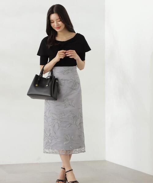 Rene ❁ フレンチリネン お花ボタンスカート38 Heather（ヘザー）の「フロントボタンスリットナロースカート