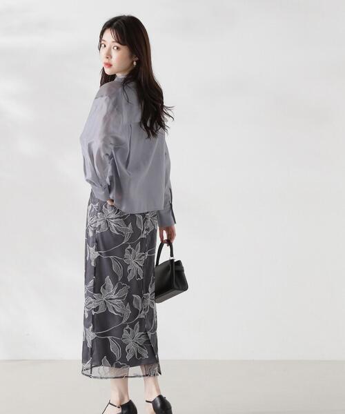 Rene ❁ フレンチリネン お花ボタンスカート38 Heather（ヘザー）の「フロントボタンスリットナロースカート