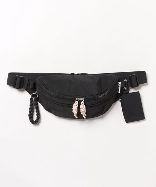 Q（キュー）の「撥水ナイロンウエストポーチ（ボディバッグ/ウエストポーチ・レディース・ブラック/グレー・MEDIUM）」の3枚目の写真