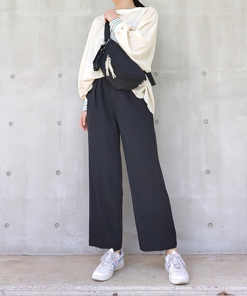 Q（キュー）の「撥水ナイロンウエストポーチ（ボディバッグ/ウエストポーチ・レディース・ブラック/グレー・MEDIUM）」の7枚目の写真