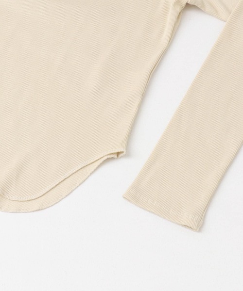 URBAN RESEARCH ROSSO WOMEN（アーバンリサーチ　ロッソ）の「ソフトタッチテレコプルオーバー（Tシャツ/カットソー・レディース・ブラック/ライトベージュ/ホワイト・FREE）」の18枚目の写真