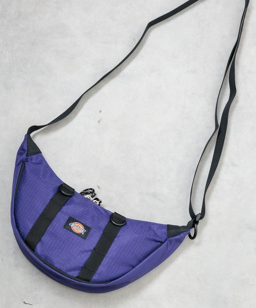 Dickies(ディッキーズ)の「【Dickies(ディッキーズ)】RIPSTOP MT MOON SHOULDER(ショルダーバッグ・レディース・ブラック/カーキ/パープル/チャコールグレー・FREE)」の4枚目の写真