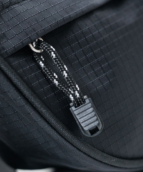 Dickies(ディッキーズ)の「【Dickies(ディッキーズ)】RIPSTOP MT MOON SHOULDER(ショルダーバッグ・レディース・ブラック/カーキ/パープル/チャコールグレー・FREE)」の7枚目の写真