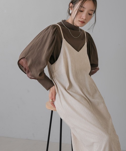 Bab(バブ)の「ワッシャーデザインキャミワンピース(ワンピース・レディース・ブラック/アイボリー/カーキ・M)」の13枚目の写真