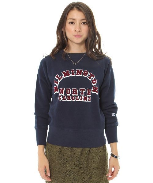 Champion(チャンピオン)の「BARNYARDSTORM /CHAMPION ロゴスウェット(Tシャツ/カットソー・レディース・ネイビー/クリアイエロー・1)」の2枚目の写真