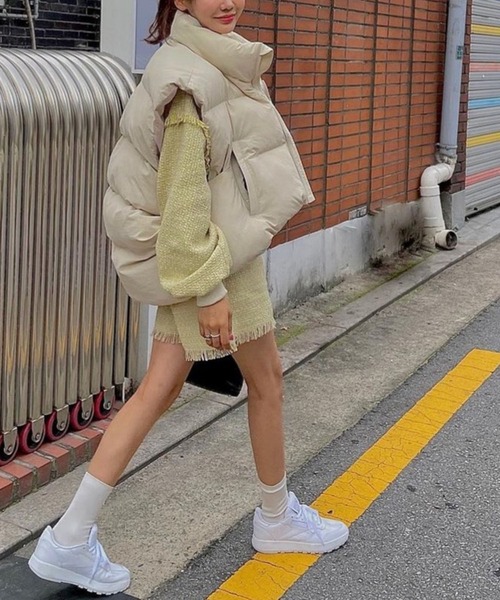 meJane（ミージェーン）の「スタンドカラー 中綿モンスターベスト（ダウンベスト・レディース・ブラック/ライトベージュ・FREE）」の8枚目の写真