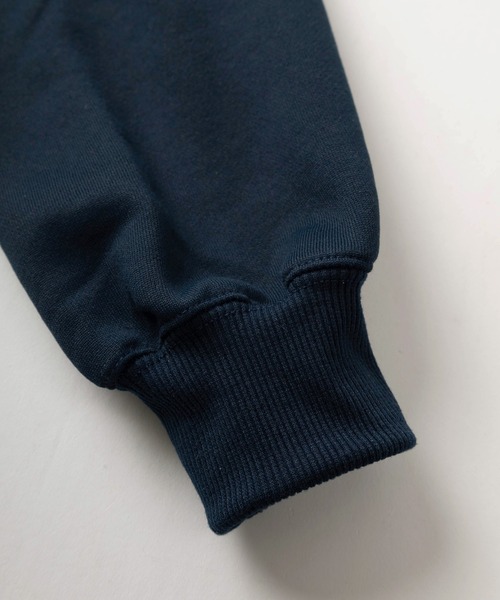 BEVERLY HILLS POLO CLUB(ビバリーヒルズポロクラブ)の「【0】【BEVERLY HILLS POLO CLUB/ビバリーヒルズポロクラブ】ブランドロゴ ワンポイント刺繍 &ブランドネーム刺繍 クルーネックスウェット/ワイドシルエット/裏起毛(スウェット・メンズ・ブラック/アイボリー/ネイビー/ブラウン/グリーン・M/L/XL)」の10枚目の写真