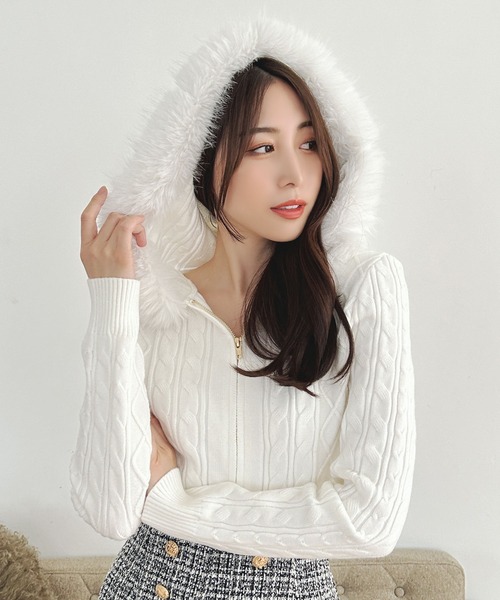 Julia Boutique（ジュリアブティック）の「ファー付きパーカーニットトップス（ニット/セーター・レディース・ピンク/ブラウン/ホワイト/クリーム/グレー/ブラック・ONE）」の12枚目の写真