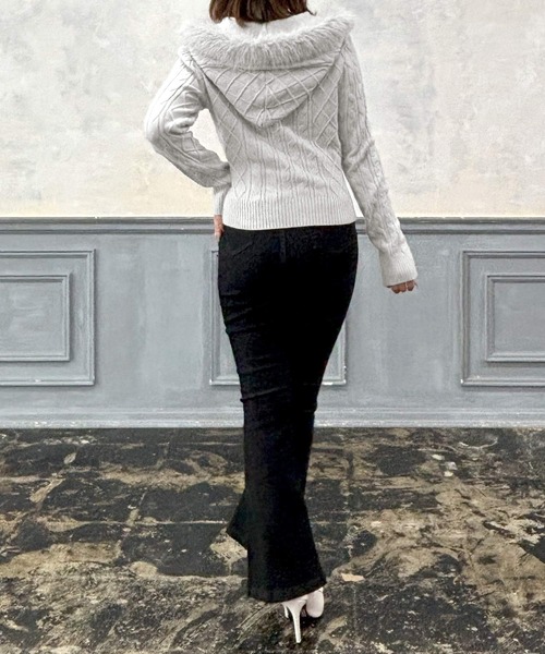 Julia Boutique（ジュリアブティック）の「ファー付きパーカーニットトップス（ニット/セーター・レディース・ピンク/ブラウン/ホワイト/クリーム/グレー/ブラック・ONE）」の15枚目の写真