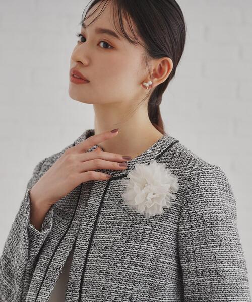 OPAQUE.CLIP(オペークドットクリップ)の「フラワーコサージュ(ブローチ/コサージュ・レディース・ベージュ/ブルー系その他・00)」の7枚目の写真