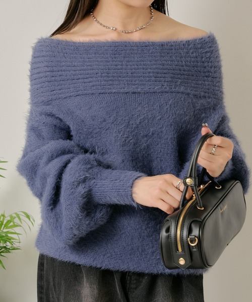 RAY CASSIN（レイカズン）の「シャギーオフショルニット（ニット/セーター・レディース・アイボリー/ブラック系その他2/グレー/レッド・FREE）」の2枚目の写真