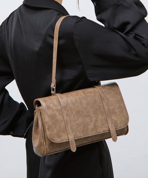 COLONY 2139（コロニートゥーワンスリーナイン）の「ヴィンテージ合皮ワンハンドルフラップバッグ（ハンドバッグ・レディース・ブラック/ブラウン/サックスブルー・FREE）」の10枚目の写真