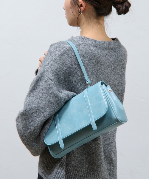 COLONY 2139（コロニートゥーワンスリーナイン）の「ヴィンテージ合皮ワンハンドルフラップバッグ（ハンドバッグ・レディース・ブラック/ブラウン/サックスブルー・FREE）」の17枚目の写真