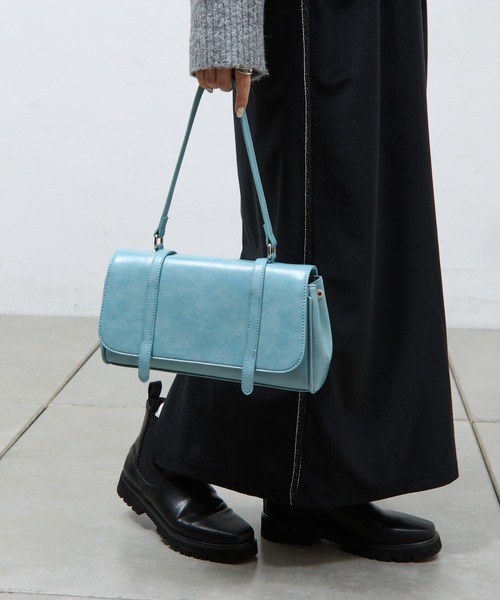 COLONY 2139（コロニートゥーワンスリーナイン）の「ヴィンテージ合皮ワンハンドルフラップバッグ（ハンドバッグ・レディース・ブラック/ブラウン/サックスブルー・FREE）」の18枚目の写真