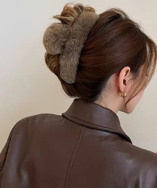 Dita Muaj.(ディータムアージュ)の「ふわふわファークリップ(バレッタ/ヘアクリップ・レディース・アイボリー/ブラック・FREE)」の14枚目の写真