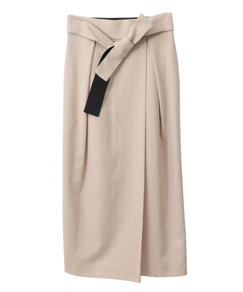 Tiara(ティアラ)の「リボンベルトタックラップスカート(セットアップ可)(スカート・レディース・ブラック/チェック/ベージュ・3/2)」の5枚目の写真