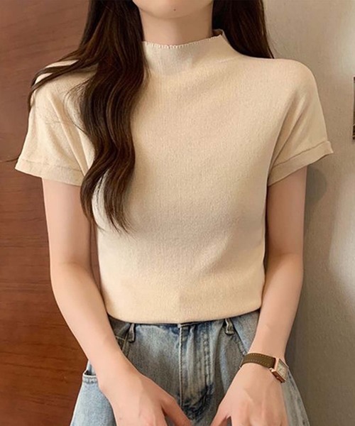 aimoha(アイモハ)の「ボトルネックフィットTシャツ (SS)(Tシャツ/カットソー・レディース・ベージュ/ホワイト/グレー/ブラック/ライトベージュ・FREE)」の1枚目の写真
