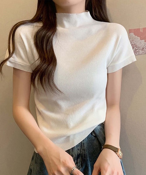 aimoha(アイモハ)の「ボトルネックフィットTシャツ (SS)(Tシャツ/カットソー・レディース・ベージュ/ホワイト/グレー/ブラック/ライトベージュ・FREE)」の9枚目の写真