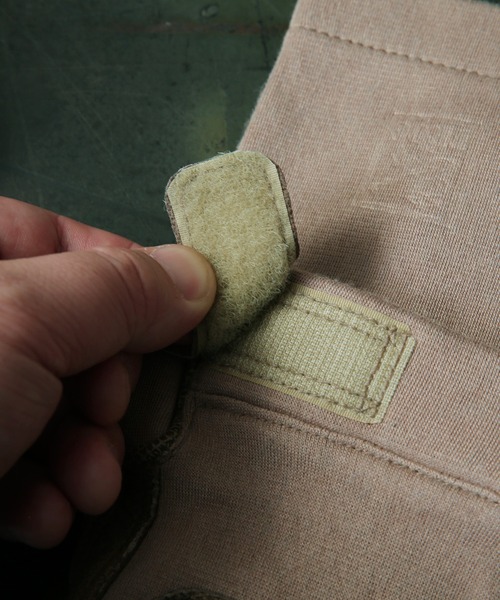 MILITARY(ミリタリー)の「実物 新品 デッドストック 米軍 Max Grip FROG コンバットグローブ(手袋・メンズ・タン・MEDIUM)」の5枚目の写真