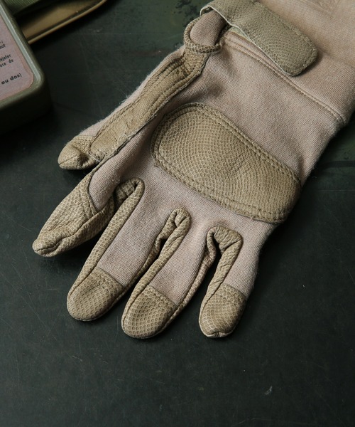 MILITARY(ミリタリー)の「実物 新品 デッドストック 米軍 Max Grip FROG コンバットグローブ(手袋・メンズ・タン・MEDIUM)」の3枚目の写真