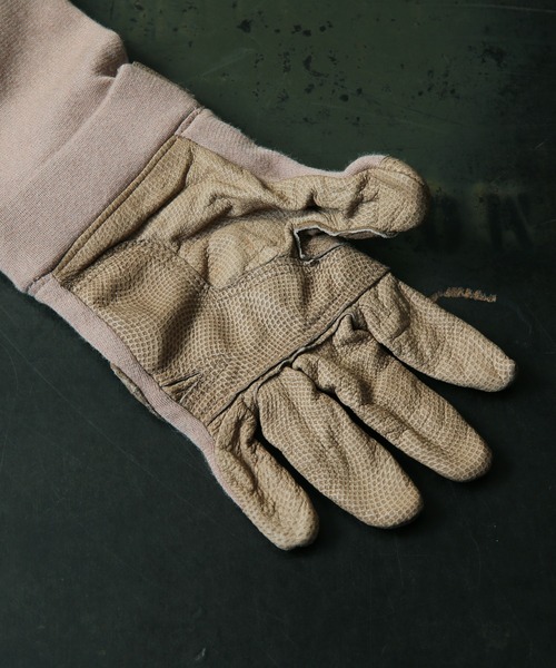 MILITARY(ミリタリー)の「実物 新品 デッドストック 米軍 Max Grip FROG コンバットグローブ(手袋・メンズ・タン・MEDIUM)」の2枚目の写真