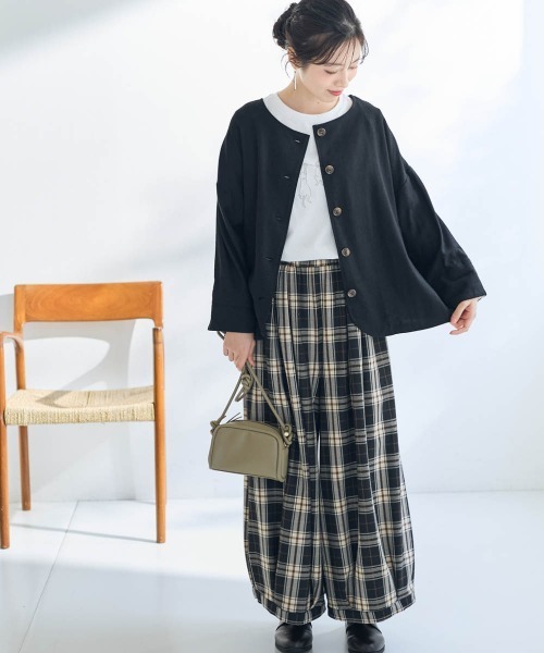 SMILE LAND（スマイルランド）の「＜大きいサイズ＞２WAY麻混ジャケット【Otona Purete】（ノーカラージャケット・レディース・ブラック/ベージュ・L/LL/3L/4L/5L）」の12枚目の写真