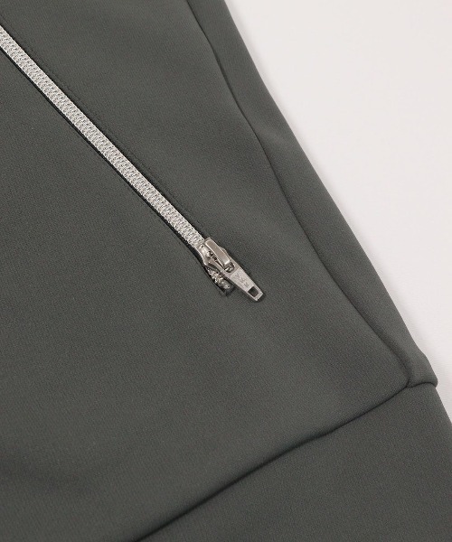 archivio(アルチビオ)の「<MENS>ジップデザインUVベスト(ベスト・メンズ・ブラック/グレー/ホワイト・M/L/LL)」の14枚目の写真