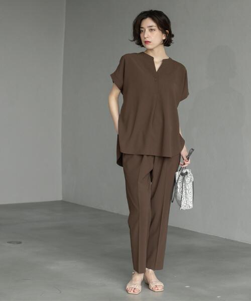 OPAQUE.CLIP（オペークドットクリップ）の「《6色展開/丈が選べる》美脚イージーテーパードパンツ/セットアップ対応【ストレッチ/洗濯機洗い可/防シワ】（その他パンツ・レディース・ブラック/ダークブラウン/ベージュ系7/ブルー系その他/ライトベージュ/グリーン系その他5・01/02/03/42/34/36/38/40）」の15枚目の写真