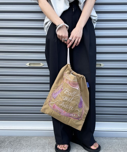 Ball&Chain（ボールアンドチェーン）の「[BALL&CHAIN/ボールアンドチェーン] TASSEL 刺繍デザインナイロントートバッグ（トートバッグ・レディース・ベージュ/オレンジ・M）」の20枚目の写真