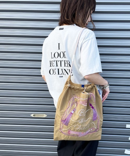 Ball&Chain（ボールアンドチェーン）の「[BALL&CHAIN/ボールアンドチェーン] TASSEL 刺繍デザインナイロントートバッグ（トートバッグ・レディース・ベージュ/オレンジ・M）」の14枚目の写真